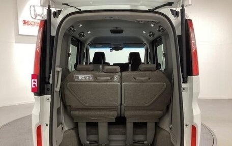 Honda Stepwgn IV, 2021 год, 1 710 000 рублей, 17 фотография