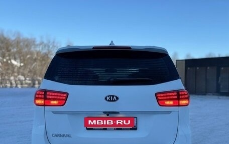 KIA Carnival III, 2018 год, 3 149 000 рублей, 4 фотография