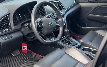 Hyundai Elantra VI рестайлинг, 2017 год, 1 700 000 рублей, 4 фотография