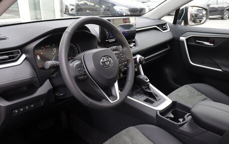 Toyota RAV4, 2025 год, 4 290 000 рублей, 12 фотография