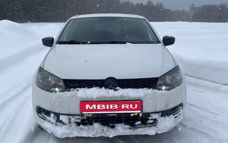 Volkswagen Polo VI (EU Market), 2012 год, 520 000 рублей, 2 фотография