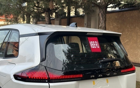 Toyota RAV4, 2025 год, 4 640 000 рублей, 12 фотография