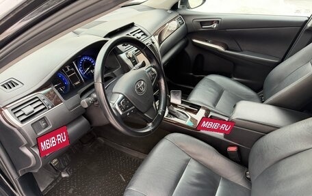 Toyota Camry, 2016 год, 1 990 000 рублей, 15 фотография