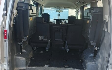 Toyota Voxy II, 2010 год, 1 600 000 рублей, 7 фотография