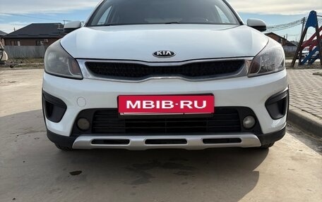 KIA Rio IV, 2018 год, 885 000 рублей, 2 фотография