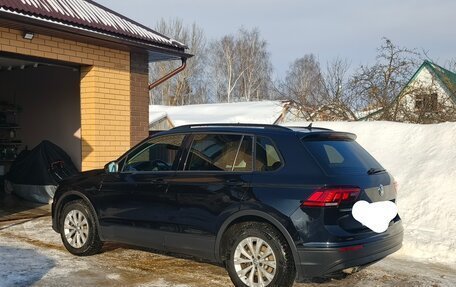 Volkswagen Tiguan II, 2020 год, 2 700 000 рублей, 5 фотография