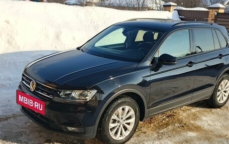 Volkswagen Tiguan II, 2020 год, 2 700 000 рублей, 3 фотография