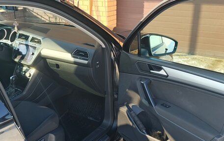 Volkswagen Tiguan II, 2020 год, 2 700 000 рублей, 12 фотография