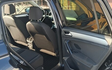 Volkswagen Tiguan II, 2020 год, 2 700 000 рублей, 13 фотография