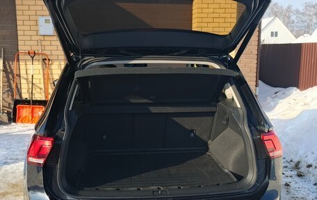 Volkswagen Tiguan II, 2020 год, 2 700 000 рублей, 16 фотография