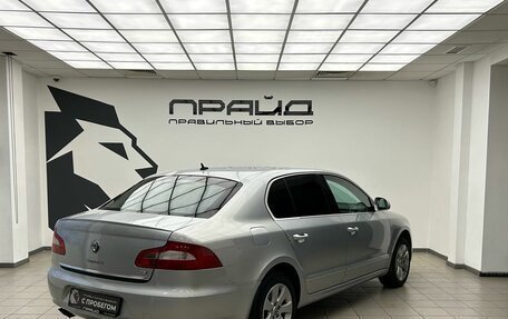 Skoda Superb III рестайлинг, 2010 год, 809 000 рублей, 4 фотография