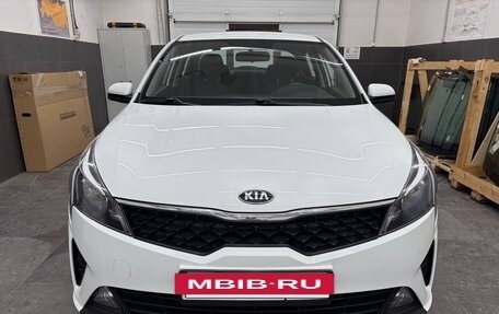 KIA Rio IV, 2020 год, 1 580 000 рублей, 2 фотография