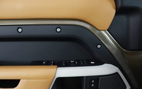 Land Rover Defender II, 2022 год, 7 600 000 рублей, 22 фотография