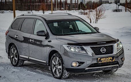 Nissan Pathfinder, 2016 год, 2 395 000 рублей, 2 фотография