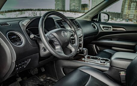 Nissan Pathfinder, 2016 год, 2 395 000 рублей, 10 фотография