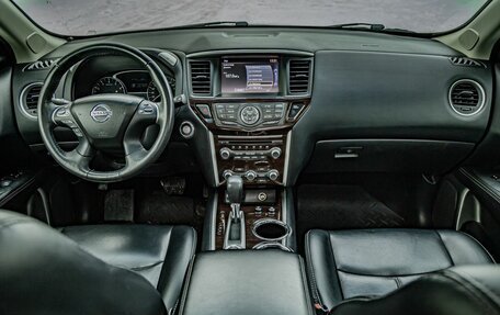 Nissan Pathfinder, 2016 год, 2 395 000 рублей, 14 фотография