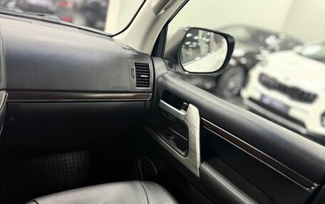 Toyota Land Cruiser 200, 2017 год, 5 850 000 рублей, 6 фотография