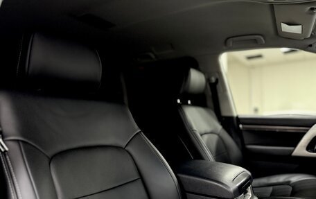 Toyota Land Cruiser 200, 2017 год, 5 850 000 рублей, 15 фотография