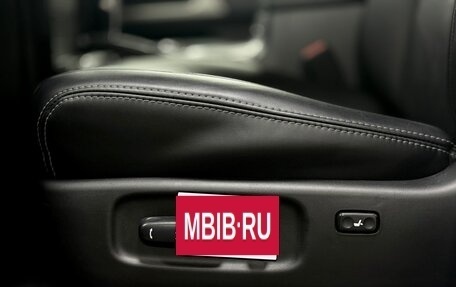 Toyota Land Cruiser 200, 2017 год, 5 850 000 рублей, 18 фотография