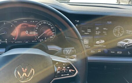 Volkswagen Touareg III, 2021 год, 6 300 000 рублей, 15 фотография