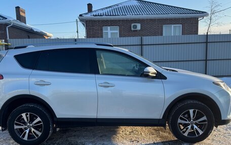 Toyota RAV4, 2018 год, 2 700 000 рублей, 3 фотография