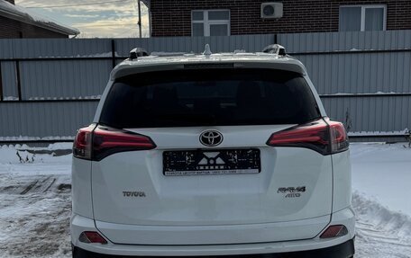 Toyota RAV4, 2018 год, 2 700 000 рублей, 4 фотография