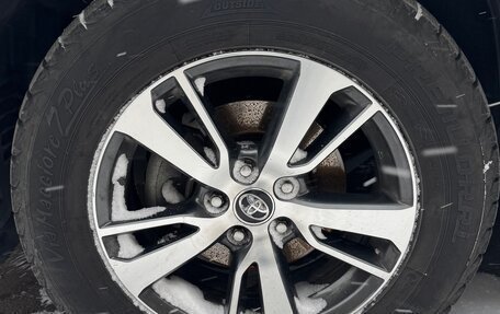 Toyota RAV4, 2018 год, 2 700 000 рублей, 11 фотография