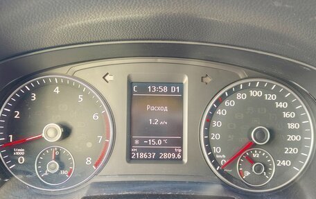 SEAT Alhambra II рестайлинг, 2013 год, 1 890 000 рублей, 8 фотография