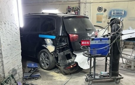 SEAT Alhambra II рестайлинг, 2013 год, 1 890 000 рублей, 22 фотография