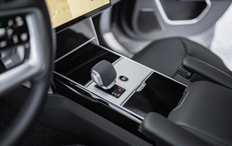 Land Rover Range Rover IV рестайлинг, 2025 год, 23 390 000 рублей, 15 фотография