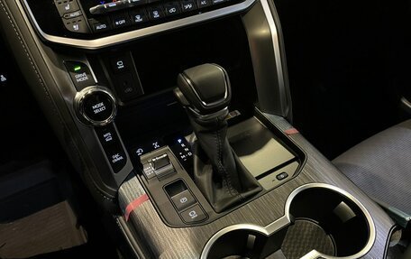 Toyota Land Cruiser, 2025 год, 16 500 000 рублей, 10 фотография