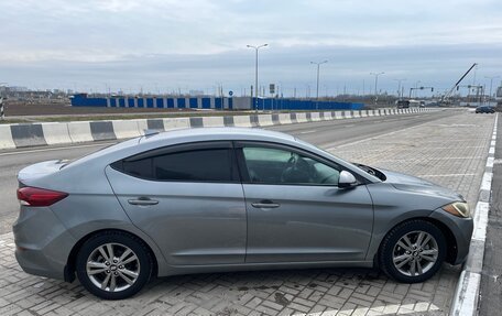 Hyundai Elantra VI рестайлинг, 2018 год, 1 400 000 рублей, 3 фотография