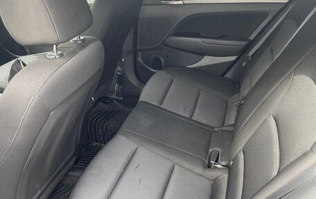 Hyundai Elantra VI рестайлинг, 2018 год, 1 400 000 рублей, 12 фотография