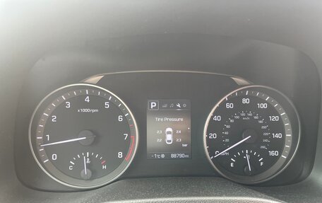 Hyundai Elantra VI рестайлинг, 2018 год, 1 400 000 рублей, 7 фотография