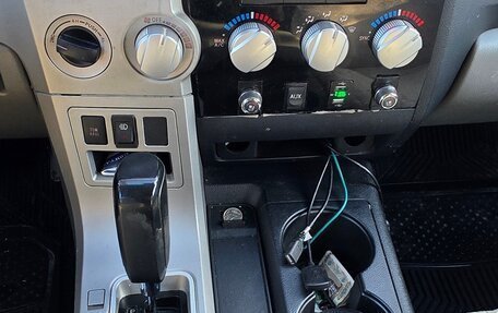 Toyota Tundra II, 2008 год, 2 800 000 рублей, 10 фотография