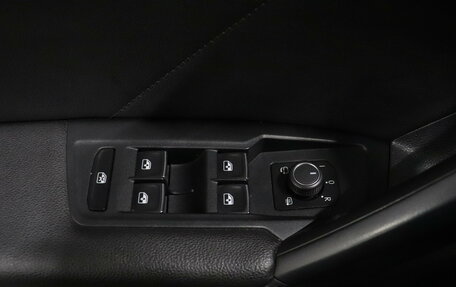 Volkswagen Tiguan II, 2020 год, 2 525 000 рублей, 10 фотография