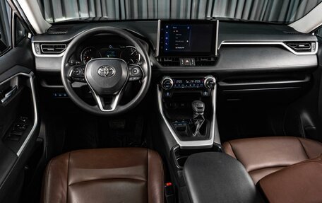 Toyota RAV4, 2022 год, 3 749 000 рублей, 6 фотография