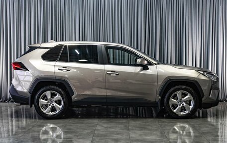 Toyota RAV4, 2022 год, 3 749 000 рублей, 5 фотография