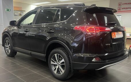 Toyota RAV4, 2016 год, 3 050 000 рублей, 4 фотография