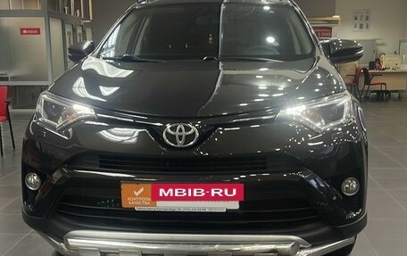 Toyota RAV4, 2016 год, 3 050 000 рублей, 2 фотография