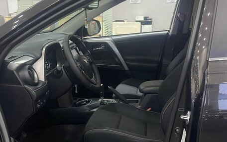 Toyota RAV4, 2016 год, 3 050 000 рублей, 8 фотография