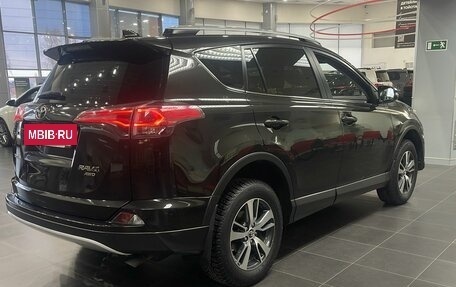 Toyota RAV4, 2016 год, 3 050 000 рублей, 6 фотография