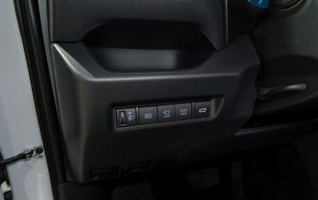 Toyota RAV4, 2025 год, 4 150 000 рублей, 22 фотография