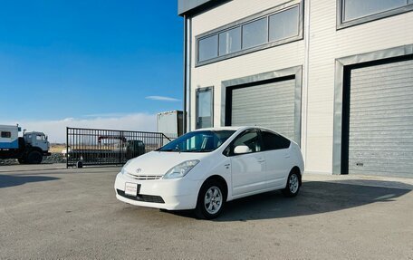 Toyota Prius, 2011 год, 749 999 рублей, 2 фотография