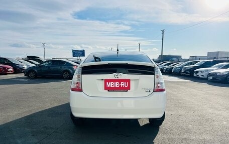 Toyota Prius, 2011 год, 749 999 рублей, 5 фотография