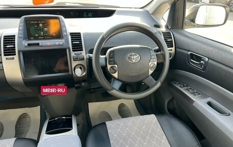 Toyota Prius, 2011 год, 749 999 рублей, 15 фотография