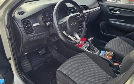 KIA Rio IV, 2020 год, 1 590 000 рублей, 10 фотография