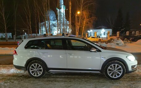 Volkswagen Golf VII, 2016 год, 1 910 000 рублей, 11 фотография