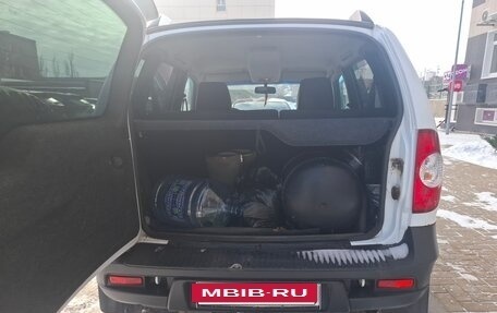 Chevrolet Niva I рестайлинг, 2017 год, 740 000 рублей, 11 фотография