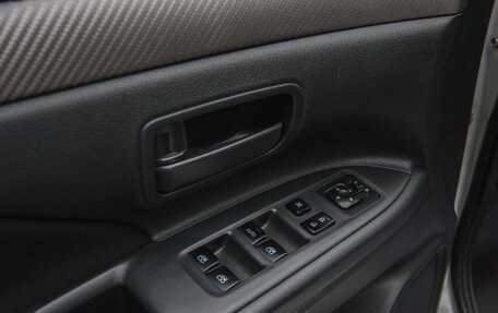 Mitsubishi Outlander III рестайлинг 3, 2018 год, 1 799 000 рублей, 13 фотография